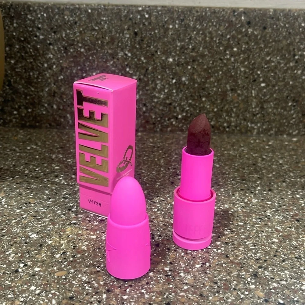 Jeffree Star “Communion Wine” velvet trap lipstick NEW